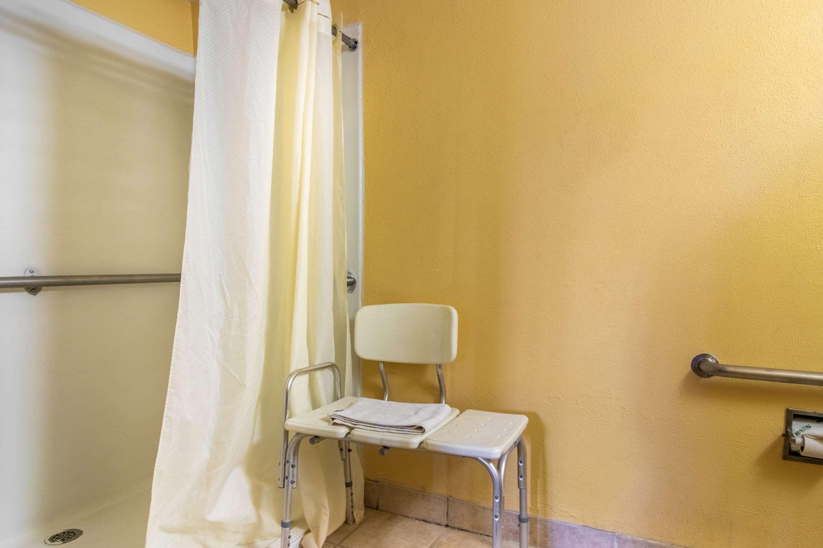 Econo Lodge Kent Eksteriør billede