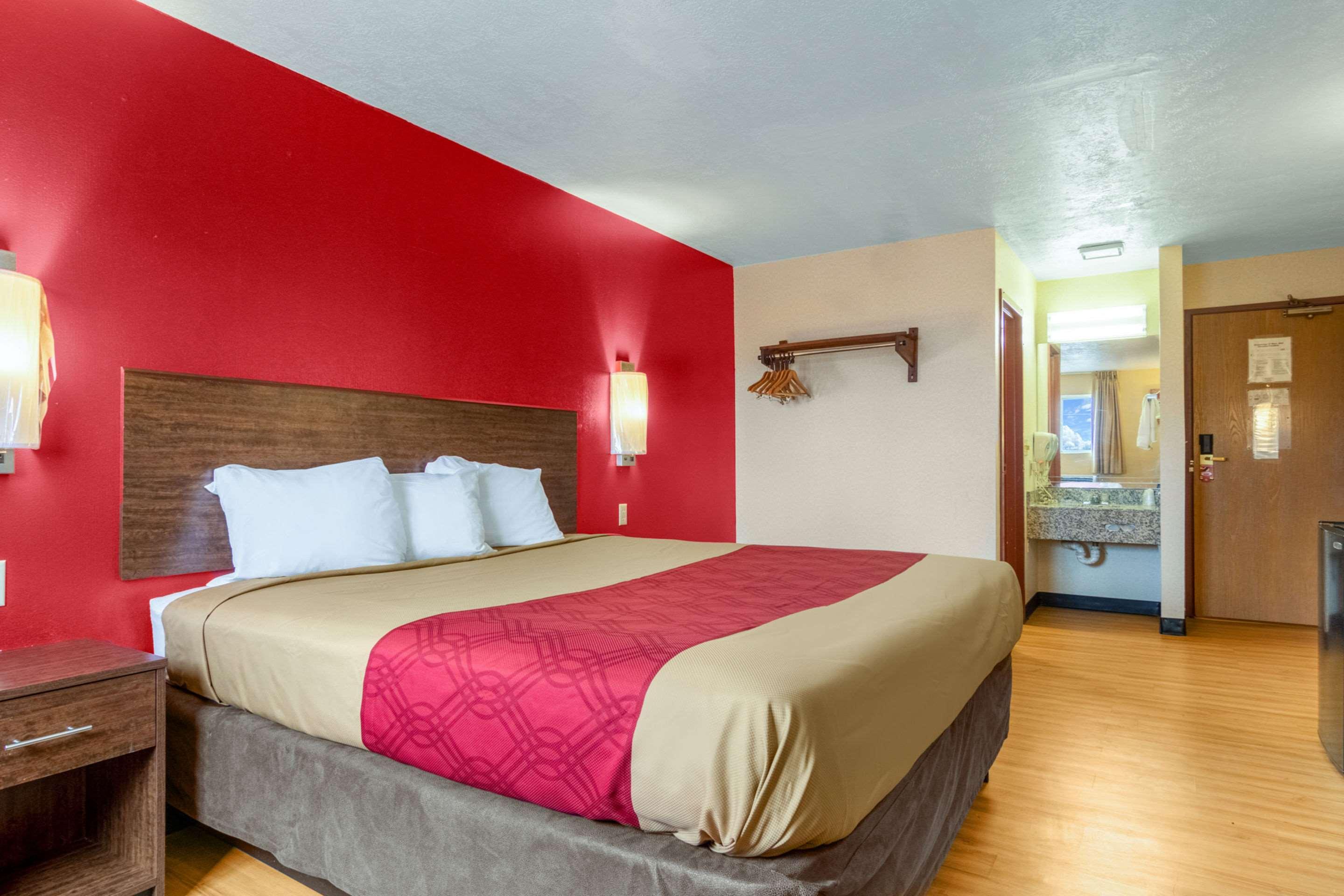 Econo Lodge Kent Eksteriør billede