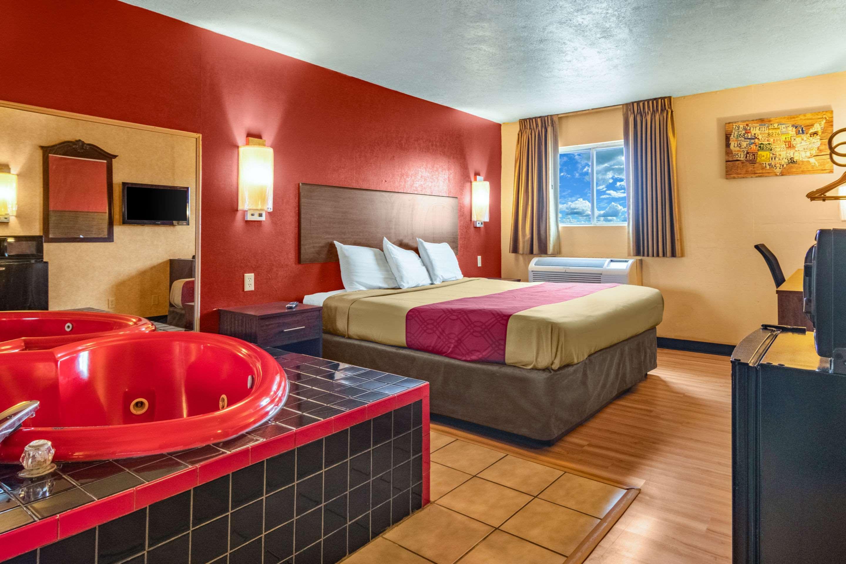 Econo Lodge Kent Eksteriør billede