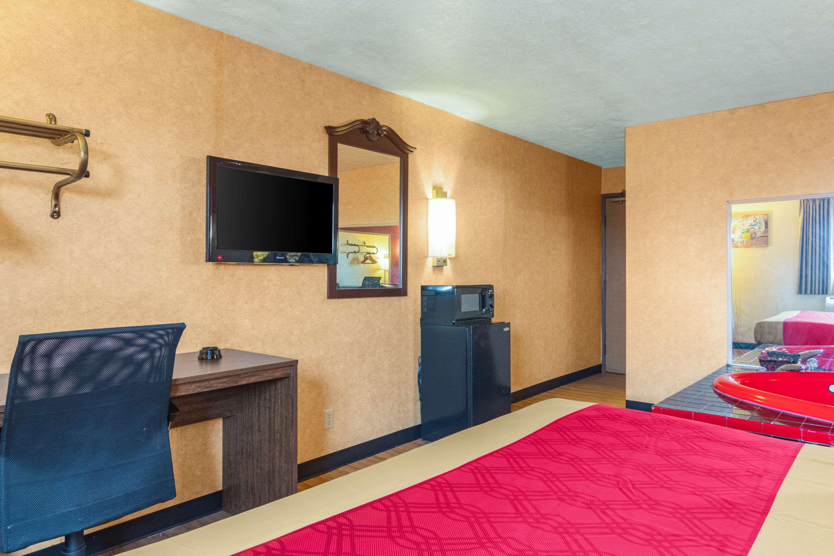 Econo Lodge Kent Eksteriør billede