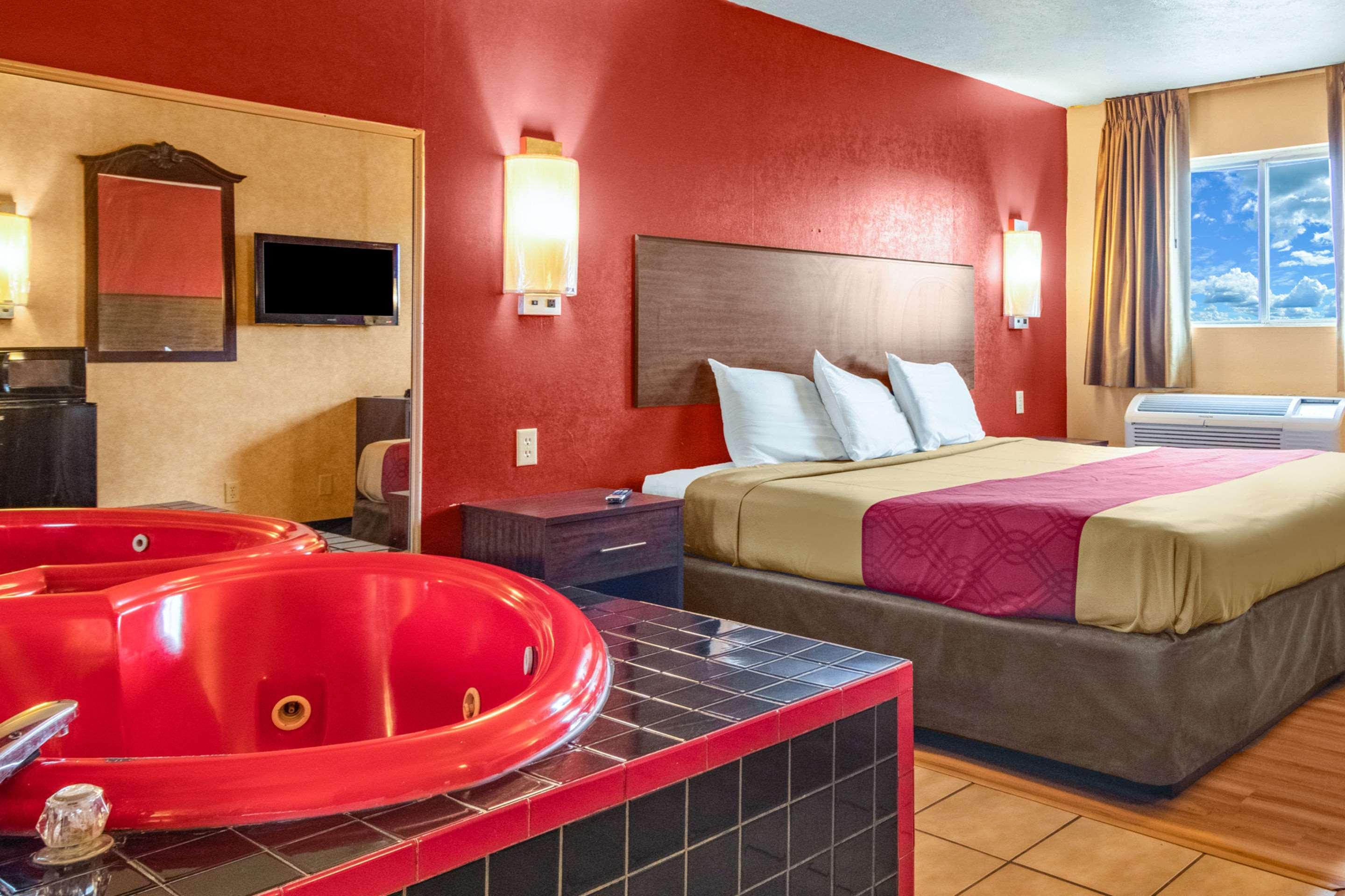 Econo Lodge Kent Eksteriør billede