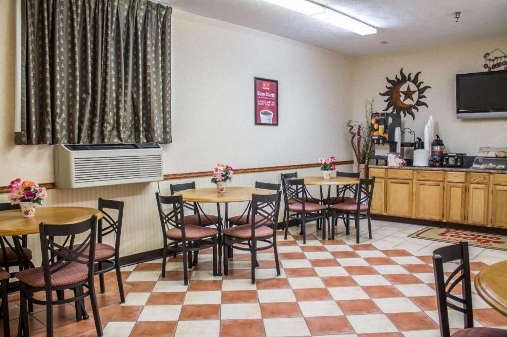 Econo Lodge Kent Eksteriør billede